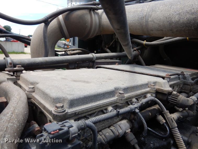 image for item MF9735 2009 Western Star 4900SA  semi truck