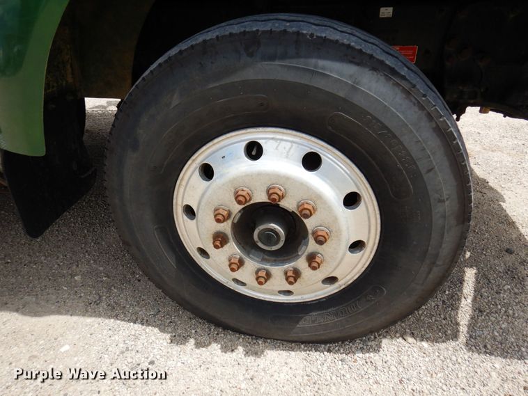 image for item MF9735 2009 Western Star 4900SA  semi truck