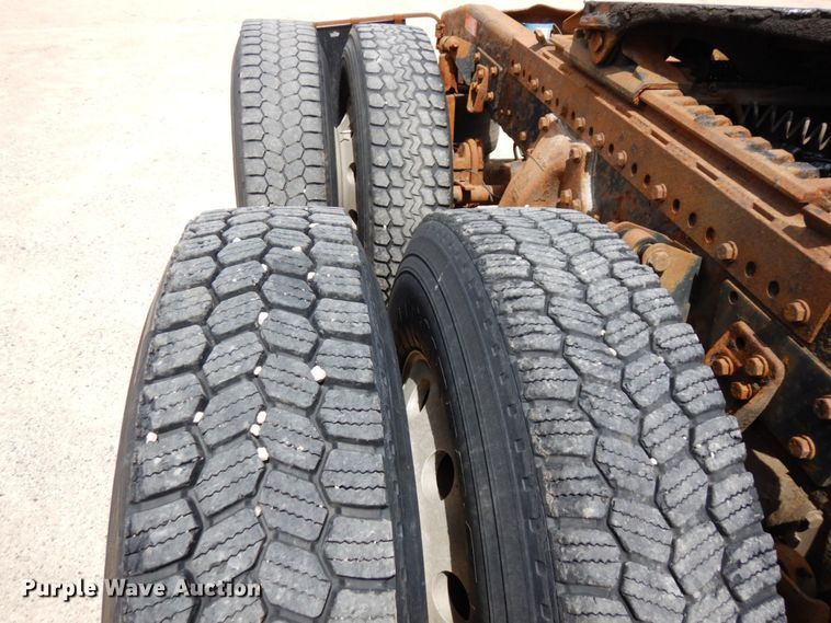 image for item MF9735 2009 Western Star 4900SA  semi truck