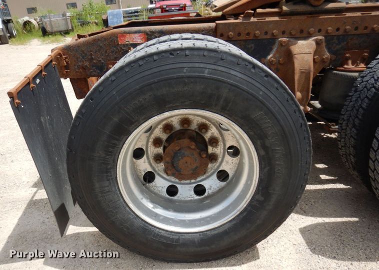 image for item MF9735 2009 Western Star 4900SA  semi truck