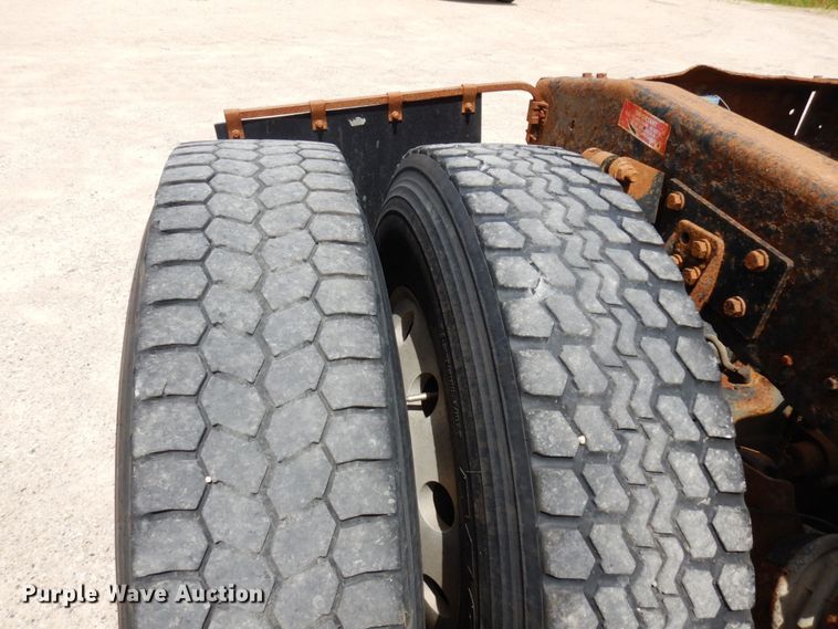 image for item MF9735 2009 Western Star 4900SA  semi truck