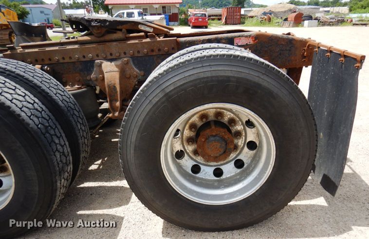 image for item MF9735 2009 Western Star 4900SA  semi truck