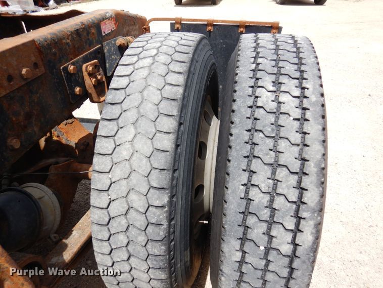 image for item MF9735 2009 Western Star 4900SA  semi truck