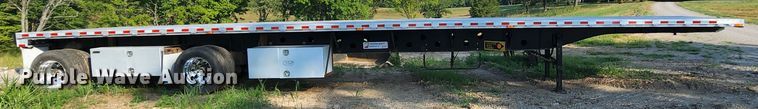 image for item MK9055 2006 Transcraft Eagle 2  flatbed trailer