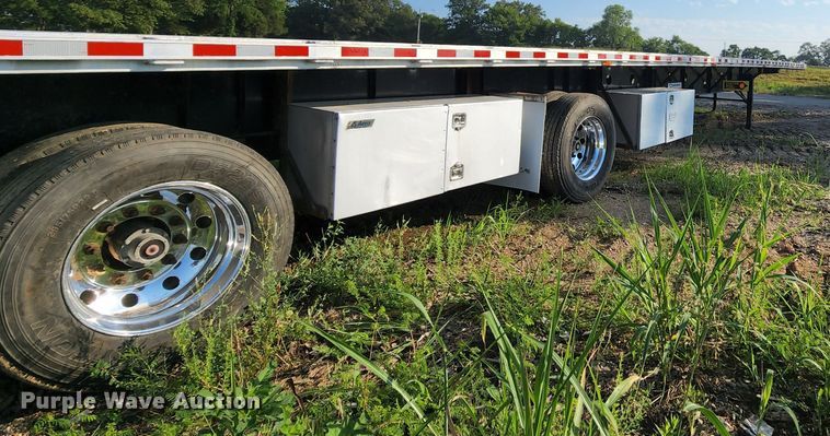 image for item MK9055 2006 Transcraft Eagle 2  flatbed trailer