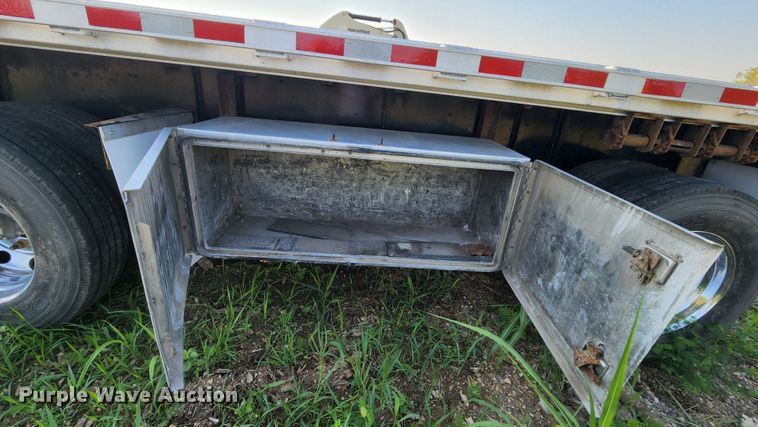 image for item MK9055 2006 Transcraft Eagle 2  flatbed trailer