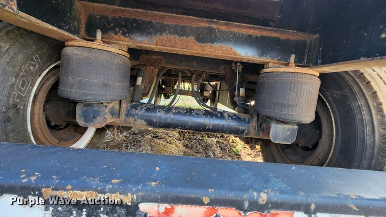 image for item MK9055 2006 Transcraft Eagle 2  flatbed trailer