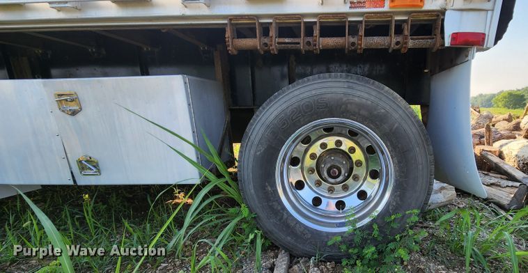 image for item MK9055 2006 Transcraft Eagle 2  flatbed trailer