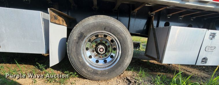 image for item MK9055 2006 Transcraft Eagle 2  flatbed trailer