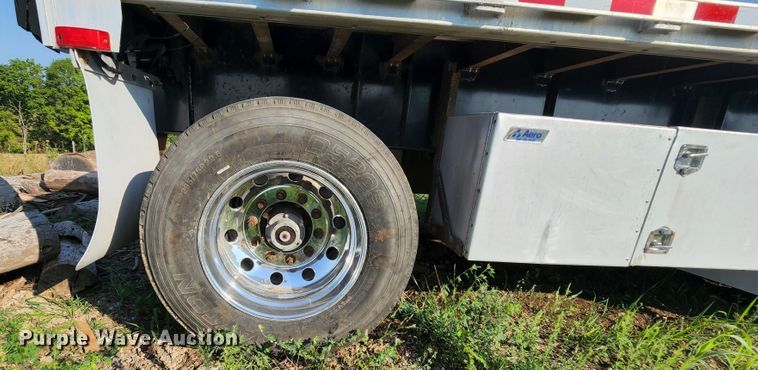 image for item MK9055 2006 Transcraft Eagle 2  flatbed trailer