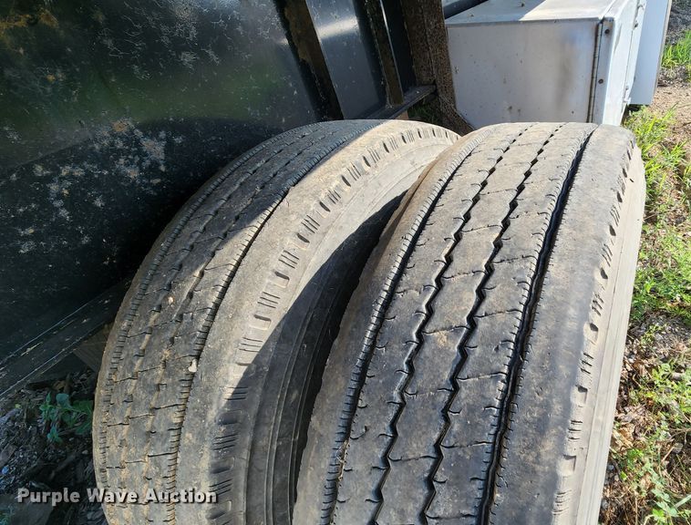 image for item MK9055 2006 Transcraft Eagle 2  flatbed trailer