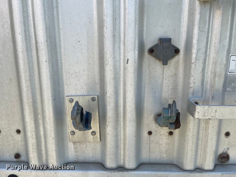 image for item MU9023 1985 Wilson AGH-700  grain trailer