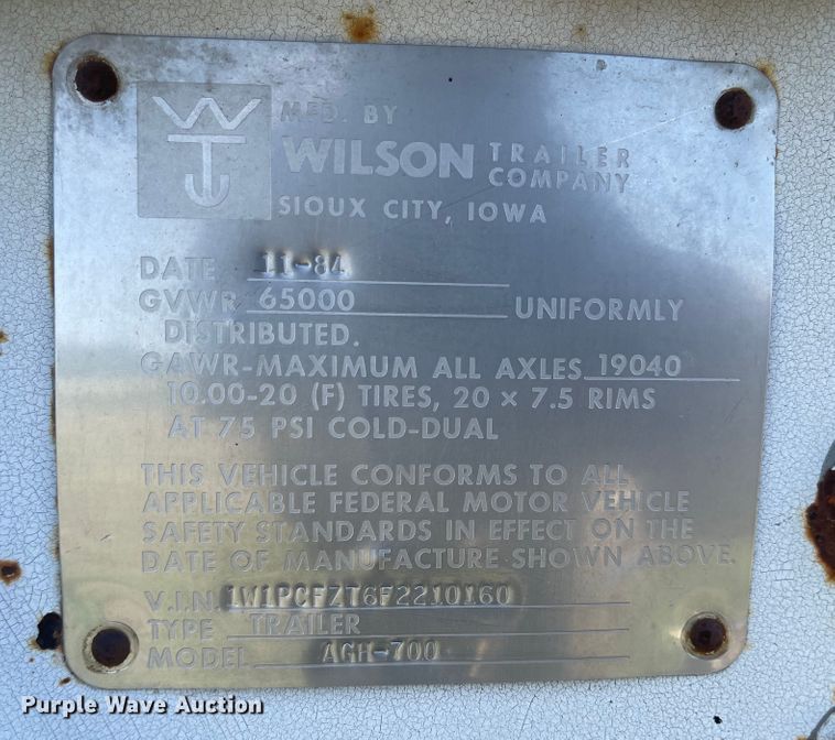 image for item MU9023 1985 Wilson AGH-700  grain trailer