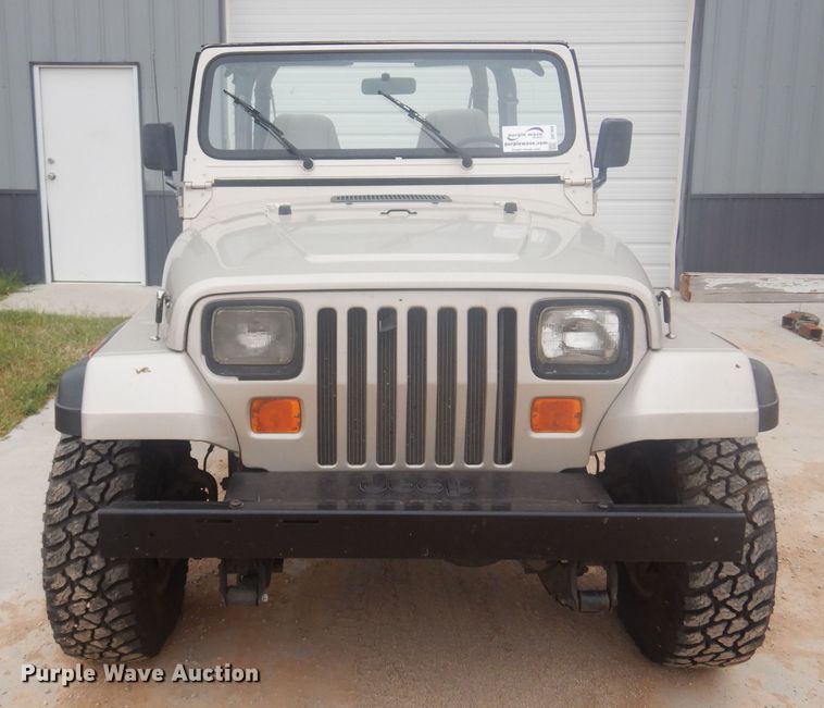 image for item DB7904 1995 Jeep Wrangler  SUV