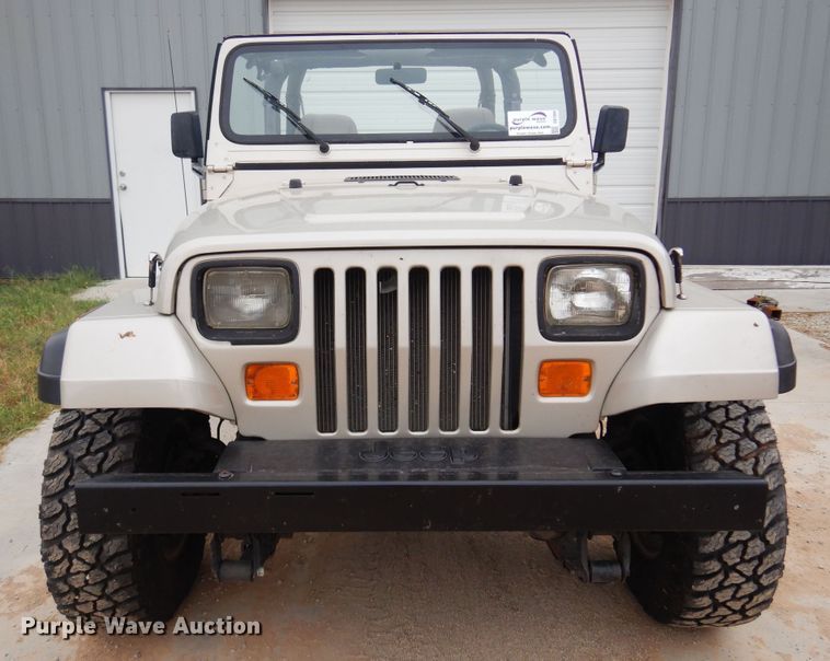 image for item DB7904 1995 Jeep Wrangler  SUV