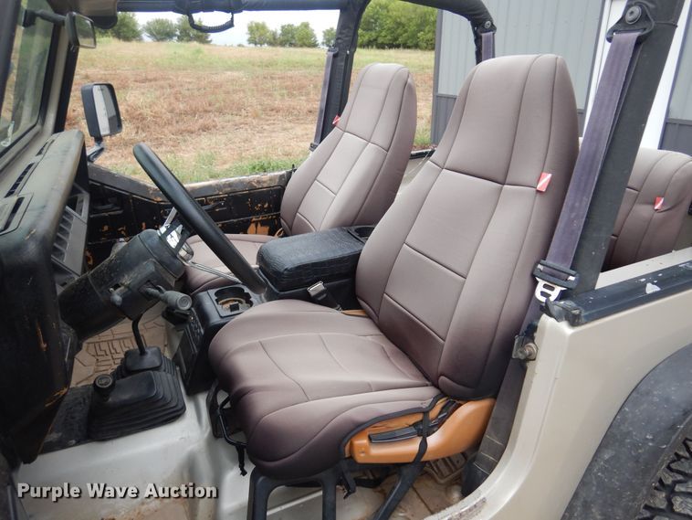 image for item DB7904 1995 Jeep Wrangler  SUV