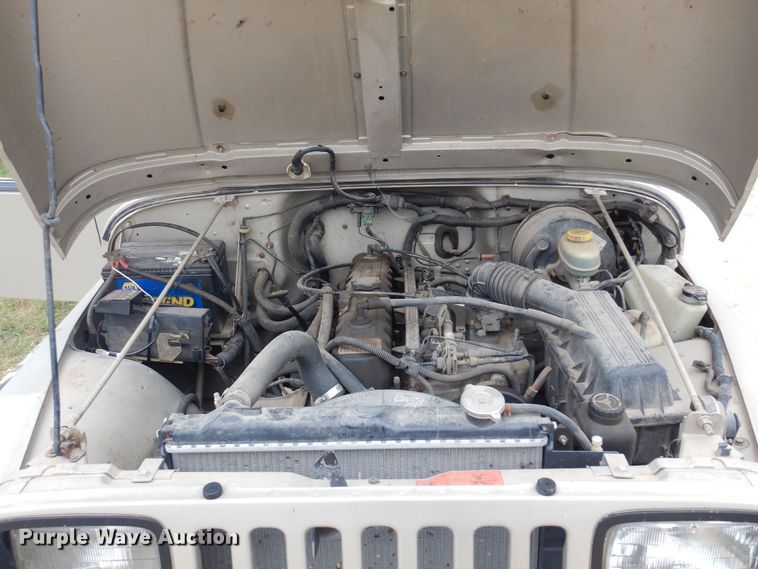 image for item DB7904 1995 Jeep Wrangler  SUV