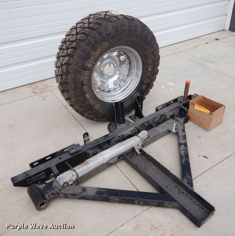 image for item DB7904 1995 Jeep Wrangler  SUV