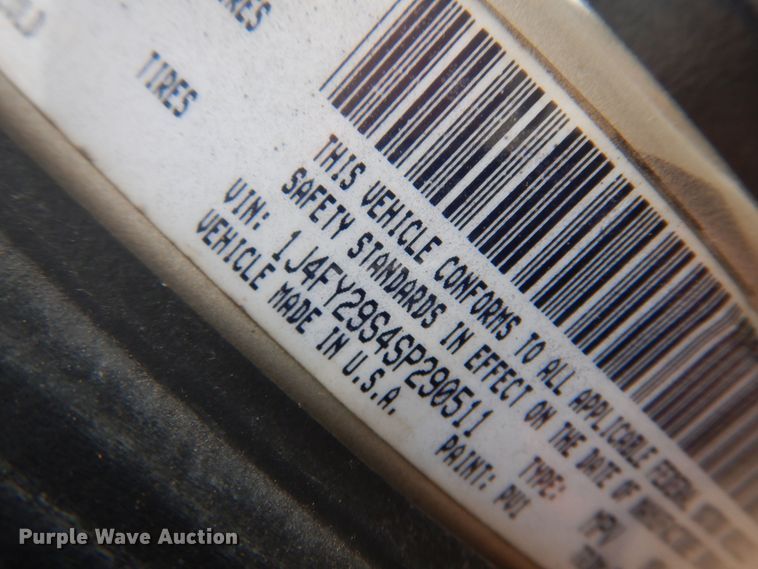 image for item DB7904 1995 Jeep Wrangler  SUV