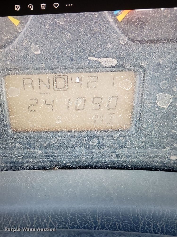 image for item DG2694 2005 International 4300  flatbed truck