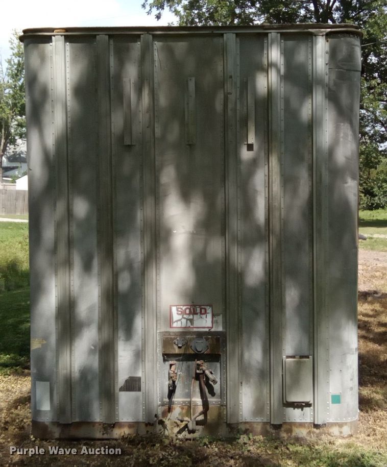 image for item DK0980 Fruehauf  dry van trailer body