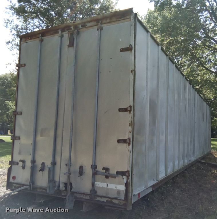 image for item DK0980 Fruehauf  dry van trailer body