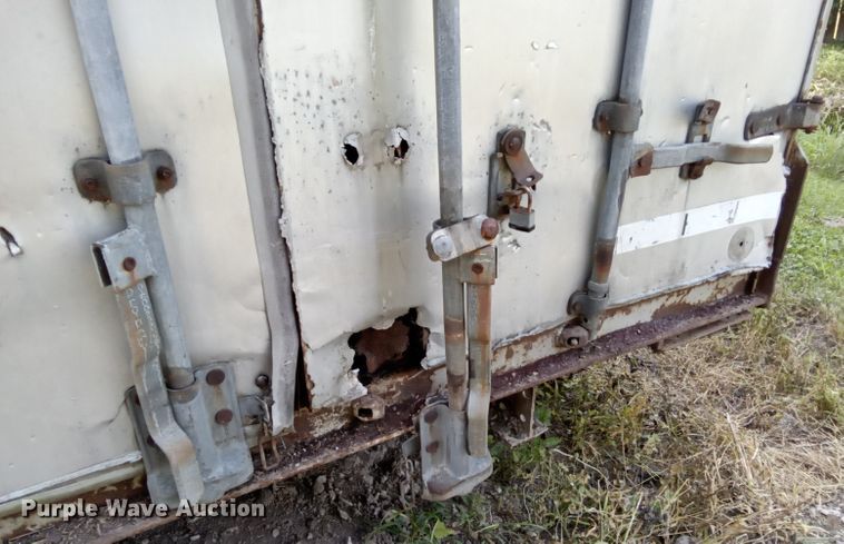 image for item DK0980 Fruehauf  dry van trailer body