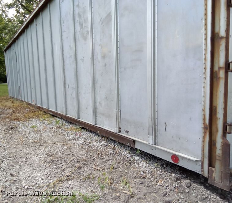 image for item DK0980 Fruehauf  dry van trailer body