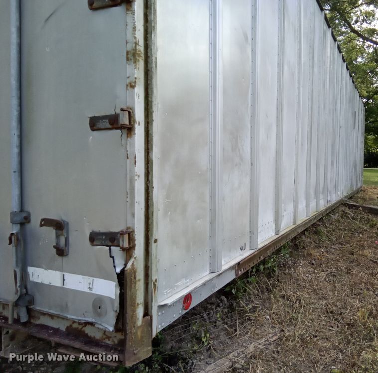 image for item DK0980 Fruehauf  dry van trailer body