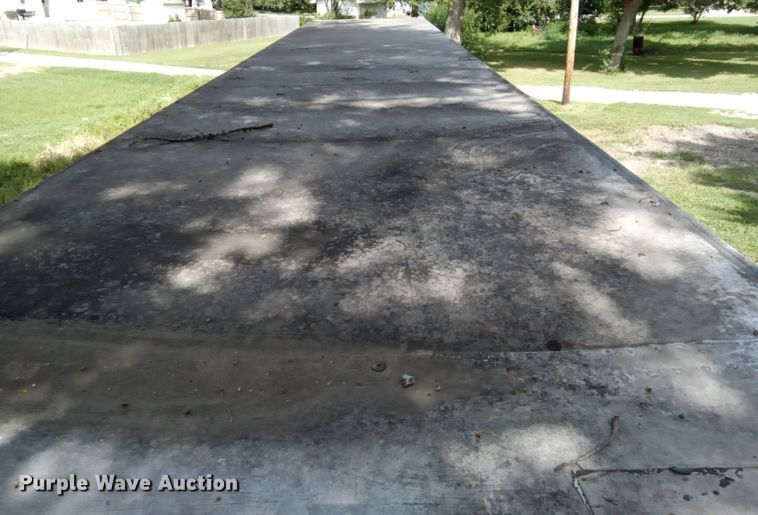 image for item DK0980 Fruehauf  dry van trailer body