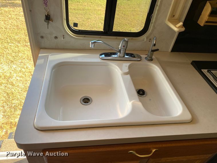 image for item DK6250 1999 Georgie Boy Pursuit  RV