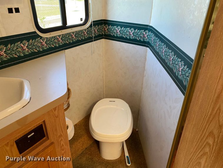 image for item DK6250 1999 Georgie Boy Pursuit  RV