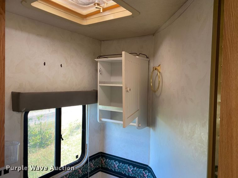 image for item DK6250 1999 Georgie Boy Pursuit  RV