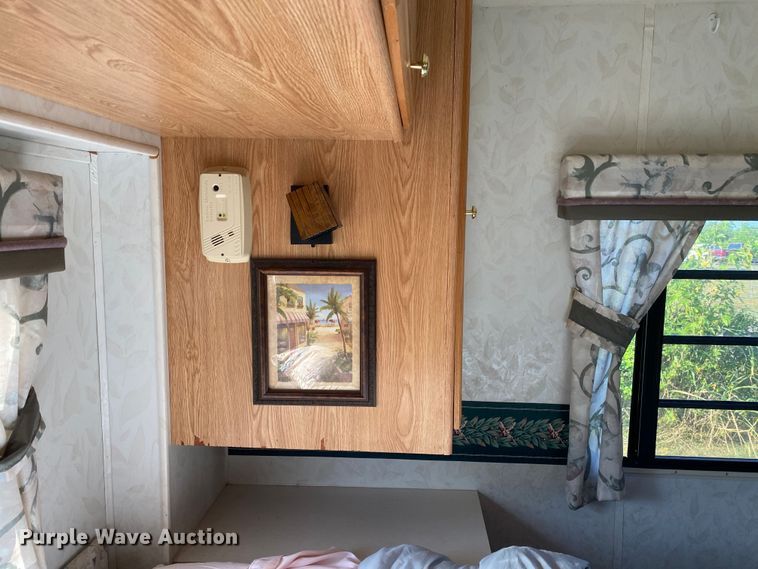 image for item DK6250 1999 Georgie Boy Pursuit  RV