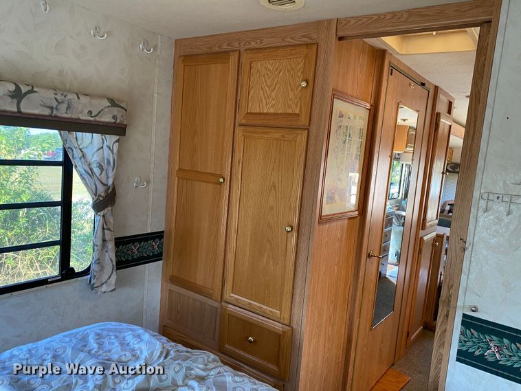 image for item DK6250 1999 Georgie Boy Pursuit  RV