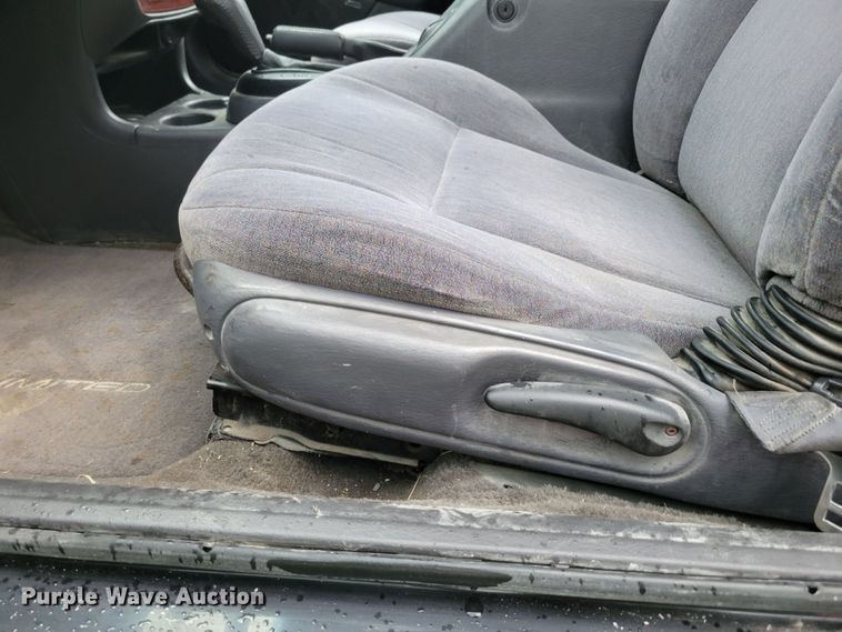 image for item DM2454 1999 Chrysler Sebring JXi  convertible