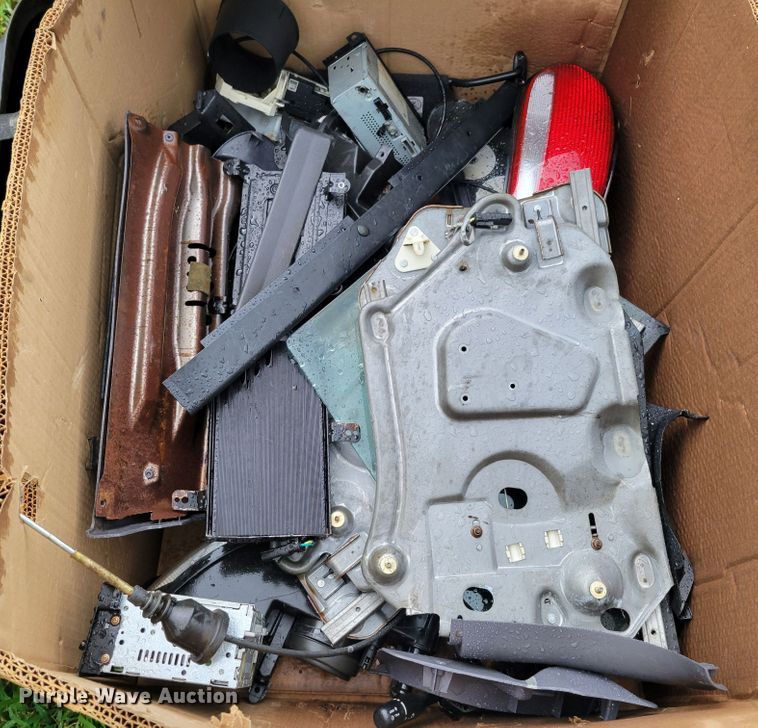 image for item DM2454 1999 Chrysler Sebring JXi  convertible