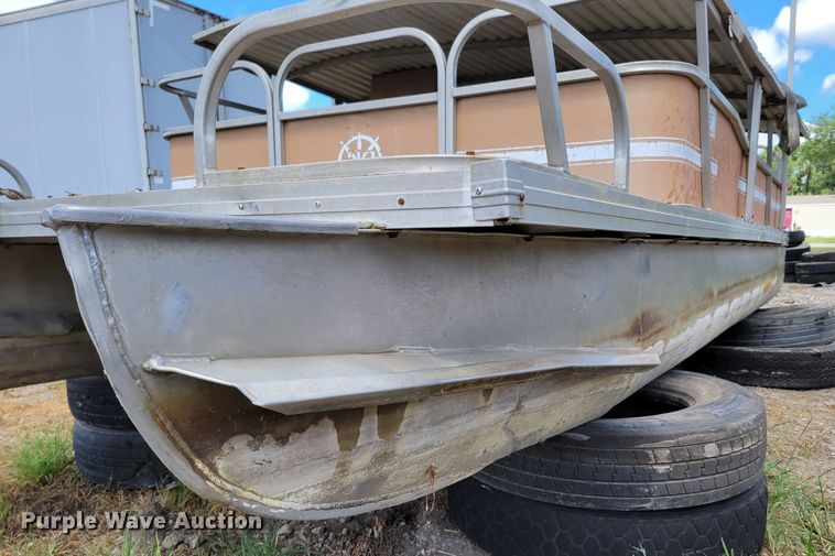 image for item DM2459 1981 Play Craft  boat