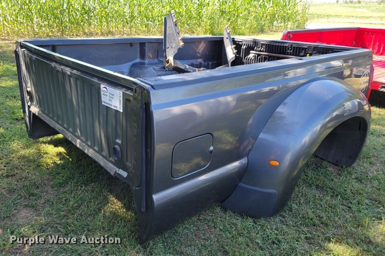 Ford Super Duty pickup truck bed in Wilber, NE Item DM2472 sold Purple Wave