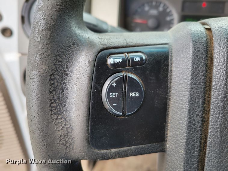 image for item DM2489 2008 Ford F550 Super Duty XL  utility / service truck