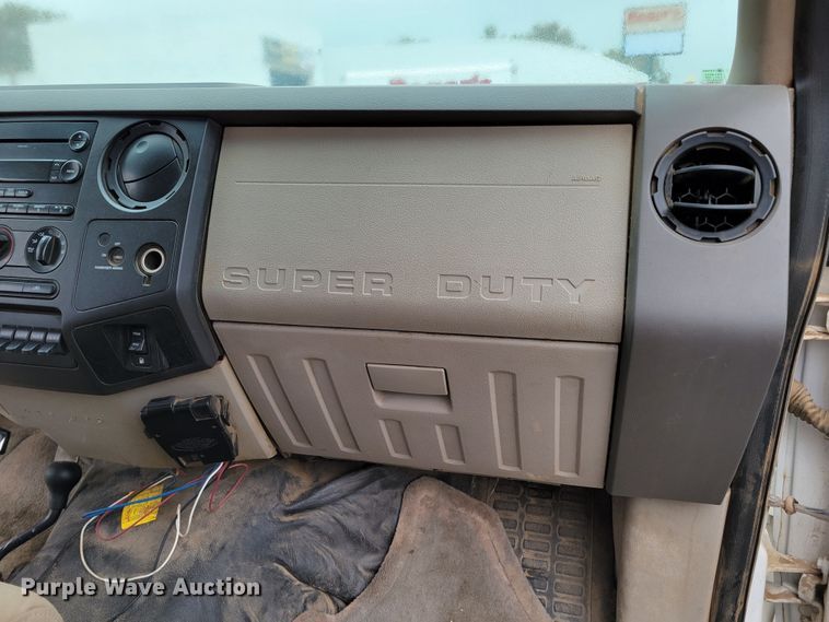 image for item DM2489 2008 Ford F550 Super Duty XL  utility / service truck
