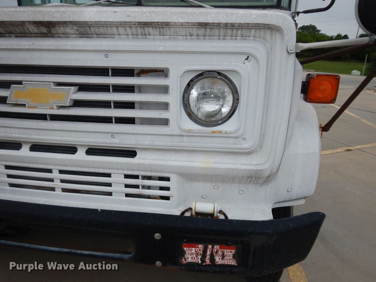 image for item DN1722 1990 Chevrolet B60  school bus