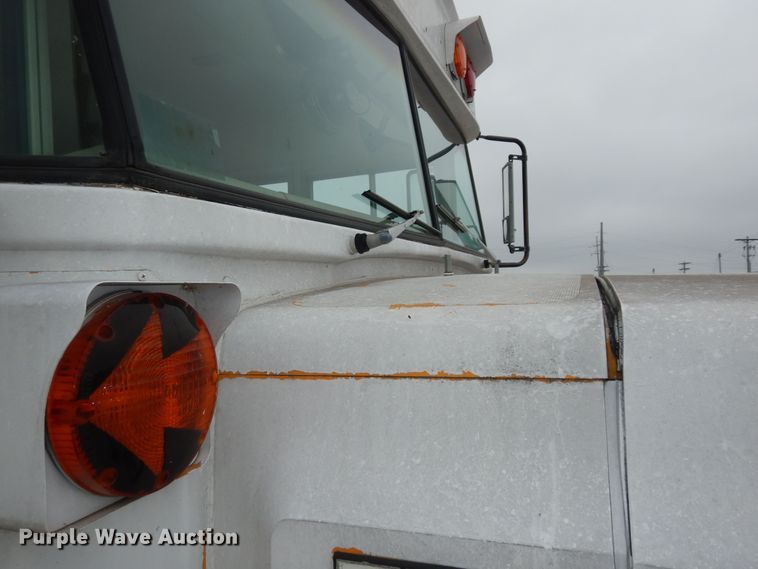 image for item DN1722 1990 Chevrolet B60  school bus