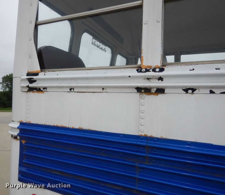 image for item DN1722 1990 Chevrolet B60  school bus