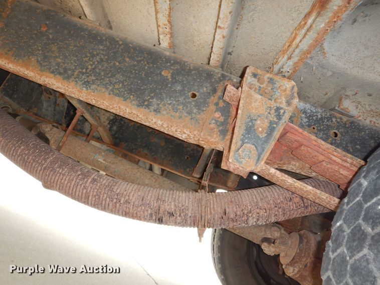 image for item DN1722 1990 Chevrolet B60  school bus