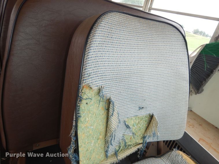 image for item DN1722 1990 Chevrolet B60  school bus