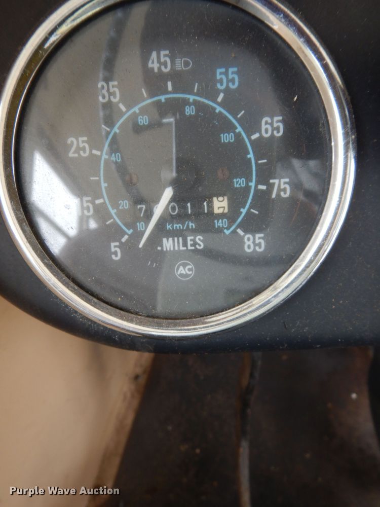 image for item DN1722 1990 Chevrolet B60  school bus