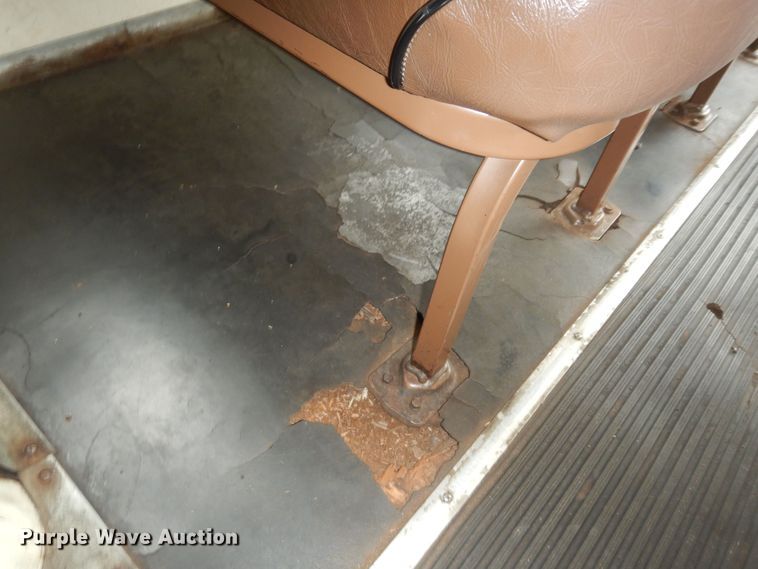 image for item DN1722 1990 Chevrolet B60  school bus