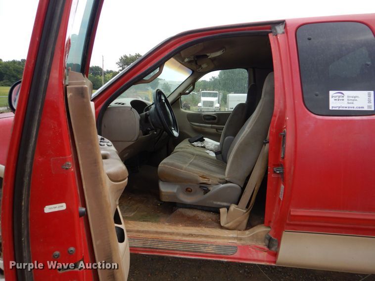 image for item DO1489 2000 Ford F150  SuperCab pickup truck