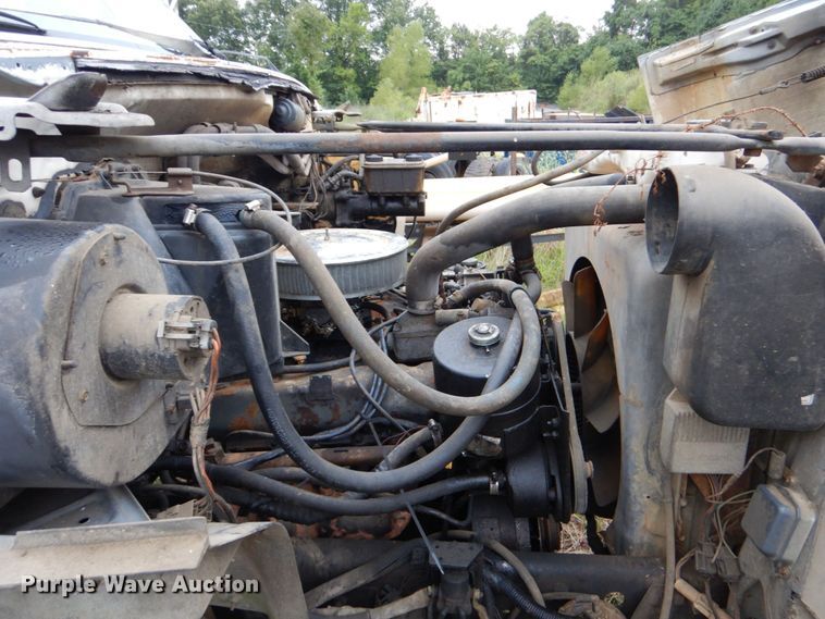 image for item DO1493 1991 Ford F700  dump truck